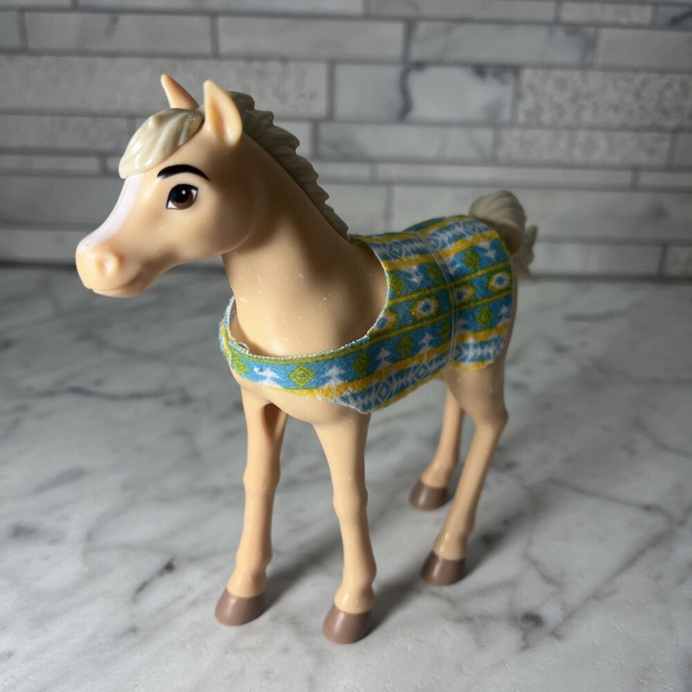 DreamWorks Spirit Untamed 5" Cuddle Colt w/ horse blanket Figure 2020 Mattel